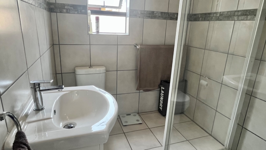 2 Bedroom Property for Sale in Island View Western Cape